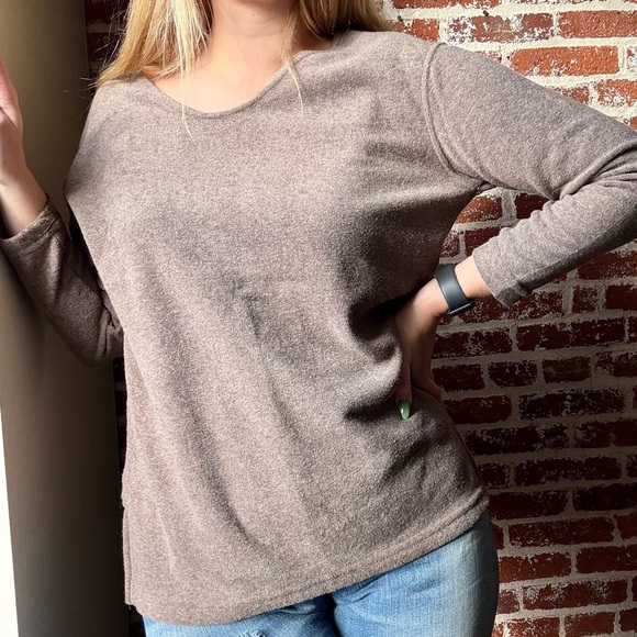 Vintage brown elevated basic long sleeve top - Picture 1 of 6